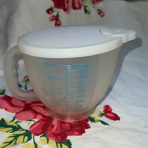 Vintage Tupperware Baking Set 4cp Batter Bowl, 2 Mini-Cake Holders & Rolling Pin - Picture 2 of 11